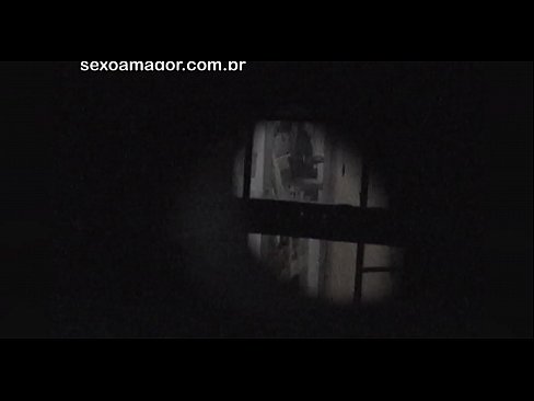 ❤️ Blondie ichi bo'sh g'ishtlar orqasida yashiringan qo'shni voyeur tomonidan yashirincha videoga tushadi ❤❌ seks uz.playcrot69.top ❌️